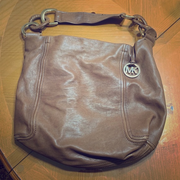 MK Handbag - Picture 1 of 4